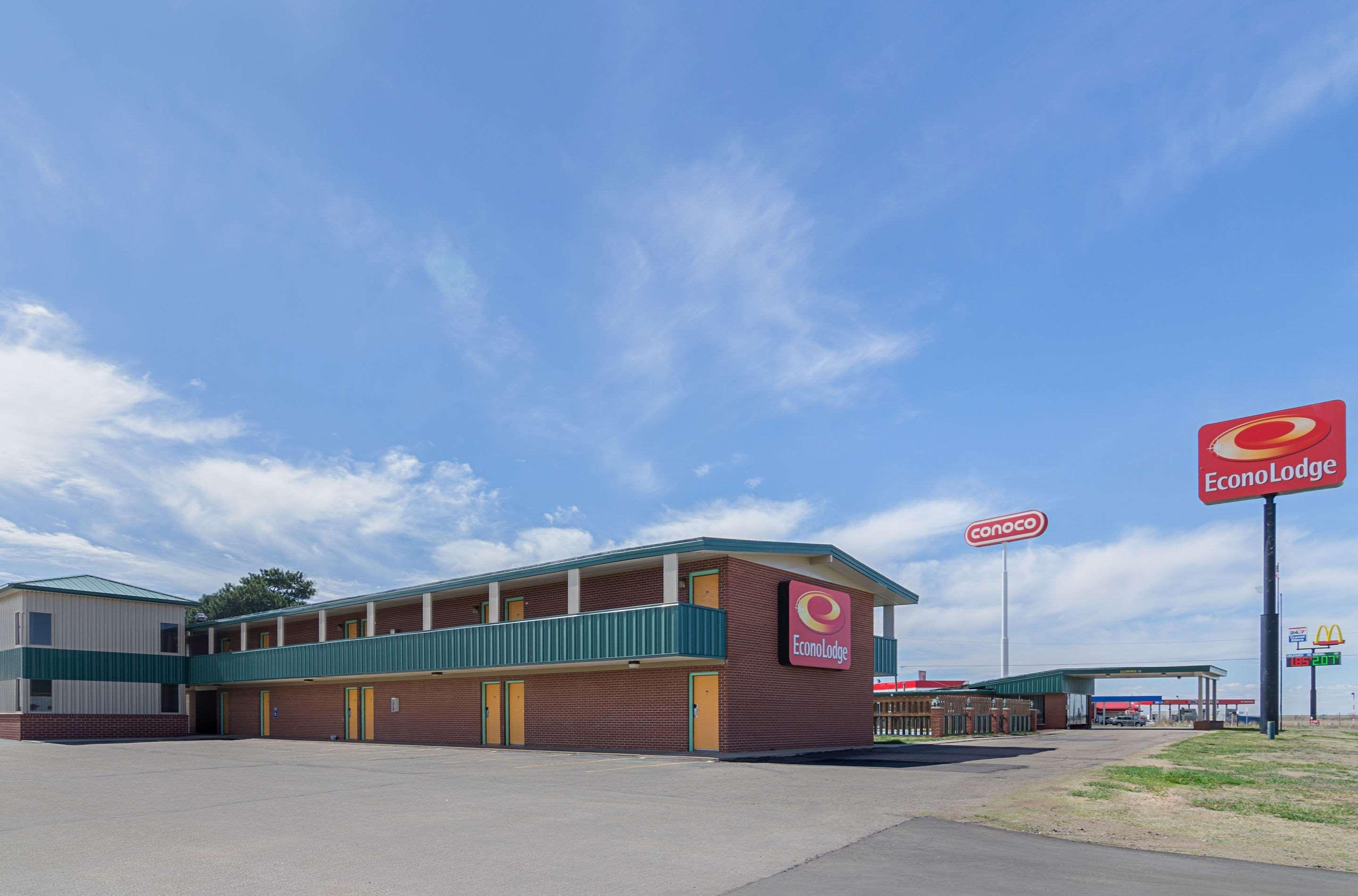 Econo Lodge Wakeeney Экстерьер фото